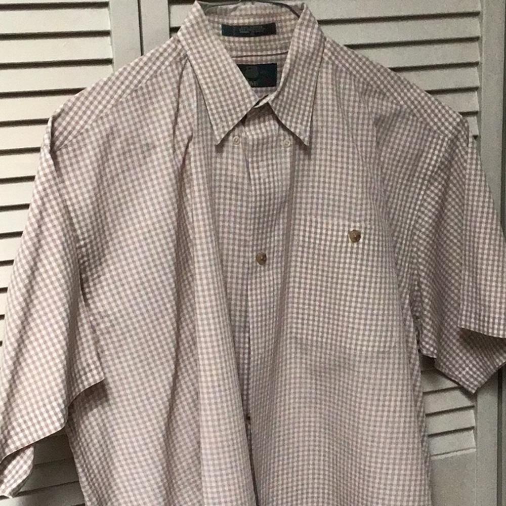 Orvis Men’s beige checkered short sleeve shirt